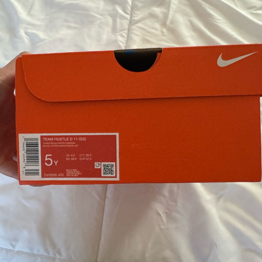 Boys Nike Team Hustle Basketball shoes